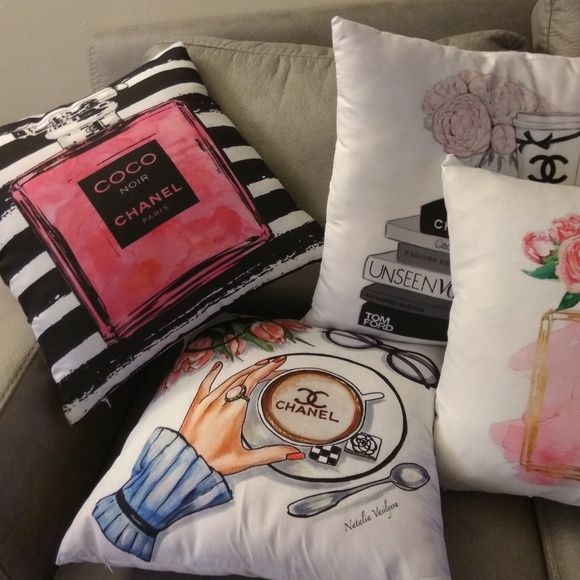Cushion covers 3 for $30- Add to bundle - Picture 2 of 3